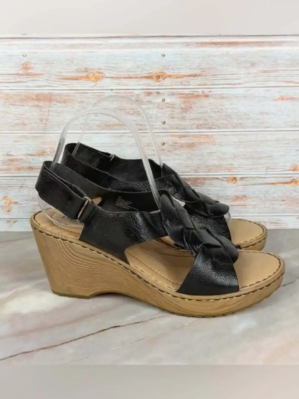 Born comfortable black